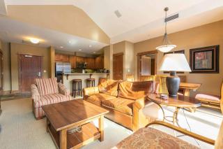 Iron Horse Lodge South 510 by East West Hospitality - 7