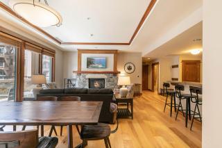 Iron Horse Lodge North 206 by East West Hospitality - 1