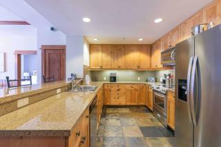 Iron Horse Lodge South 404 by East West Hospitality - Truckee - 7