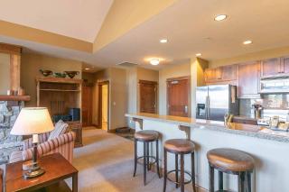 Iron Horse Lodge North 307 by East West Hospitality - 3