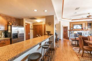 Iron Horse Lodge South 401 by East West Hospitality - Truckee - 4
