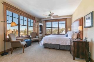 Iron Horse Lodge South 401 by East West Hospitality - 1