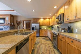 Iron Horse Lodge North 201 by East West Hospitality - Truckee - 7