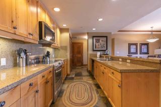 Iron Horse Lodge North 201 by East West Hospitality - 4