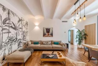 4BR LUXURY FAMILY LOFT - WALK to BEACH & SHOPPING, AIR COND & SUNNY TERRACE, By TOTOLULUCANNES - 8