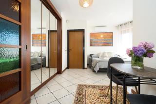 -LUMINOSA 5 STARS WITH BALCONY- Wifi Netflix 15 minutes from Duomo - Milaan - 9