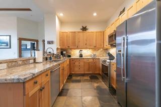 Iron Horse Lodge North 103 by East West Hospitality - 1