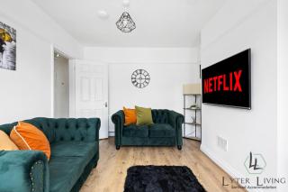 Oakleigh - 3 Bed Contractor House near Fosse Park, M1 - M69 & Parking - 6