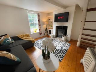 The Holts - Charming 2 Bed Cottage - Cambridge - 4