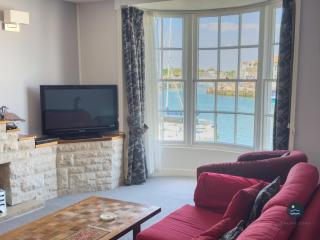 14 Nothe Parade - Waterfront Holiday Cottage - 3