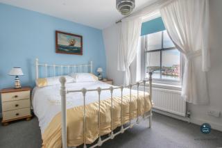 14 Nothe Parade - Waterfront Holiday Cottage - 2