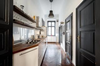 Kertesz 22 - 3 Bedrooms and Living with 2 Baths - Budapest - 2