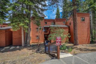 Ski Trails 4099 by East West Hospitality - Truckee - 2