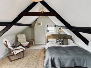 Bridport Town Centre Flat - 5