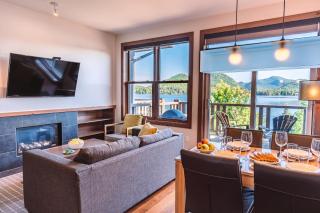 Lakefront, Mountain View - Resort Loft - Lac-Superieur - 7
