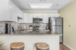 Grand Caribbean East, beach view, nearby beach access - Destin - 2