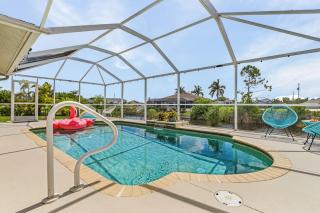 Canal home with Heated Pool, Kayaks and Bicycles - The Retreat - Roelens Vacations - Cape Coral - 9