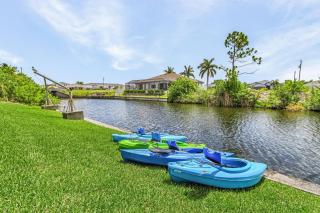 Canal home with Heated Pool, Kayaks and Bicycles - The Retreat - Roelens Vacations - Cape Coral - 8