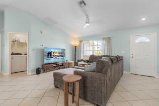 Canal home with Heated Pool, Kayaks and Bicycles - The Retreat - Roelens Vacations - Cape Coral - 5