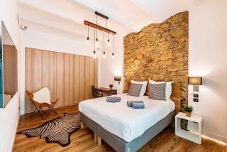 4BR LUXURY FAMILY LOFT - WALK to BEACH & SHOPPING, AIR COND & SUNNY TERRACE, By TOTOLULUCANNES - 7