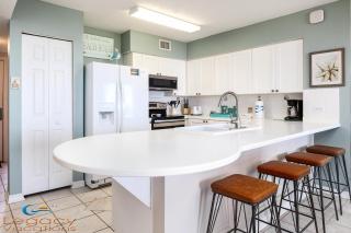 IP204-2Bd Beachfront/ FAST Internet-Beach Service - Fort Walton Beach - 2