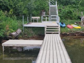 Spacious Leech Lake Home on 2 Private Acres, 200' of lake shore 15 Minutes to Walker with boat lift, dock, swimming, fire pit - Walker - 4