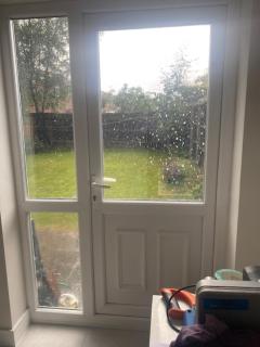 Lovely 2 Bedroom House Recently re-furbished near the Lakeside Perton Village Wolverhampton - Tettenhall - 8
