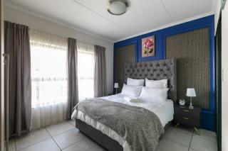 Luxe Apartment Midrand - 5