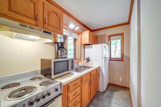 half Mi to Sugar Mtn Resort Condo with Balcony - Sugar Mountain - 4