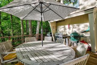 Steps to the Ellis River - Luxe, Hot Tub, Game Room - 2