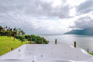 Casa na costeira com vista para o mar - São Sebastião - 8
