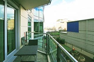 Riverside 1 Bed Apartment - 3