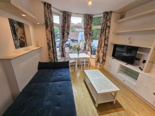 Cosy & Quiet Apartment in London - London - 5