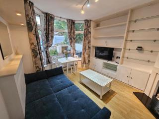 Cosy & Quiet Apartment in London - London - 4
