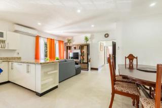 Unit 1 Palazzo Rickets Drive Runaway Bay - Runaway Bay - 0