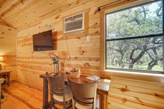‘Cozy Cabin’ Hill Country Escape w/ Views - 2