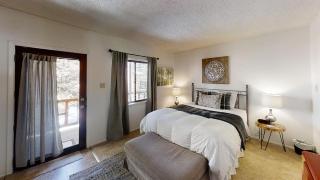 Ridgeview Lodge - Fenced Yard - Satellite - WiFi - Washer - Dryer - Grill - Fireplace - Red River - 4
