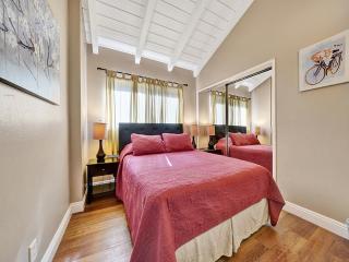3607 Seashore Dr B - 1