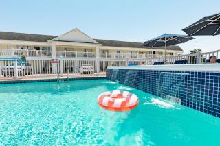 The Beach Club on Madison Avenue - Cape May - 9