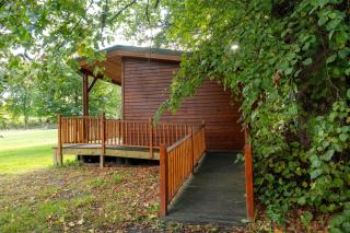 Marcassie Farm Lodges - Oak Studio - Accessible - 8