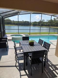 637- Huge 5 Bed Villa with Amazing Water Views and Own Private Pool and Spa - Kissimmee - 0