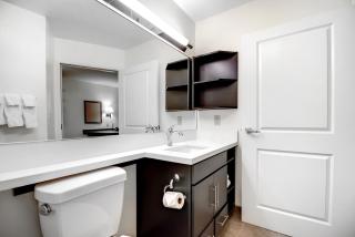 Candlewood Suites Waco by IHG - 7
