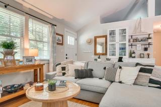 4 Mi to Bristol Beach Cottage with Pond and Deck - East Falmouth - 7