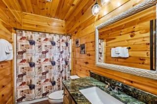 The Big Oak Lodge by Stony Brook Cabins - Gatlinburg - 4