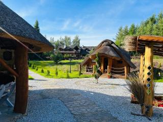 Pod Kogutem i Sową - Bio Wioska z domkami Premium w góralskim stylu dla dorosłych - Postołowo - 3