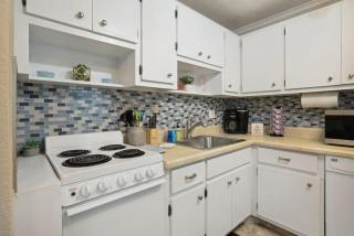 Heated Pool Steps from the Beach - Pompano Beach - 6