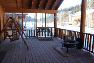 Holiday Haus - Large Deck - WiFi - Grill - Fire Pit - Washer - Dryer - Red River - 6