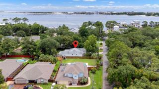 Boat House - Steps to Boat Ramp, Grill & 1 Mile to Beach - 5