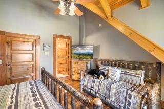 Grand Mountain Getaway By Stony Brook Cabins - 5