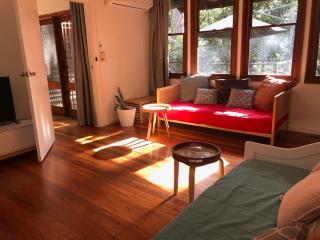 Nature lover’s comfy forest house for large group - - 9